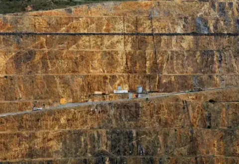 Open-pit precious metal mine